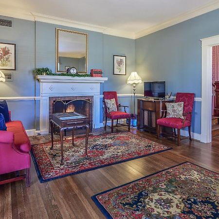 Cedars Of Williamsburg Bed & Breakfast Bagian luar foto