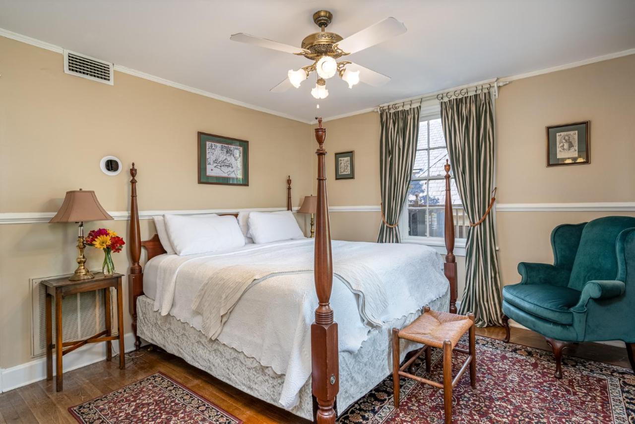 Cedars Of Williamsburg Bed & Breakfast Bagian luar foto
