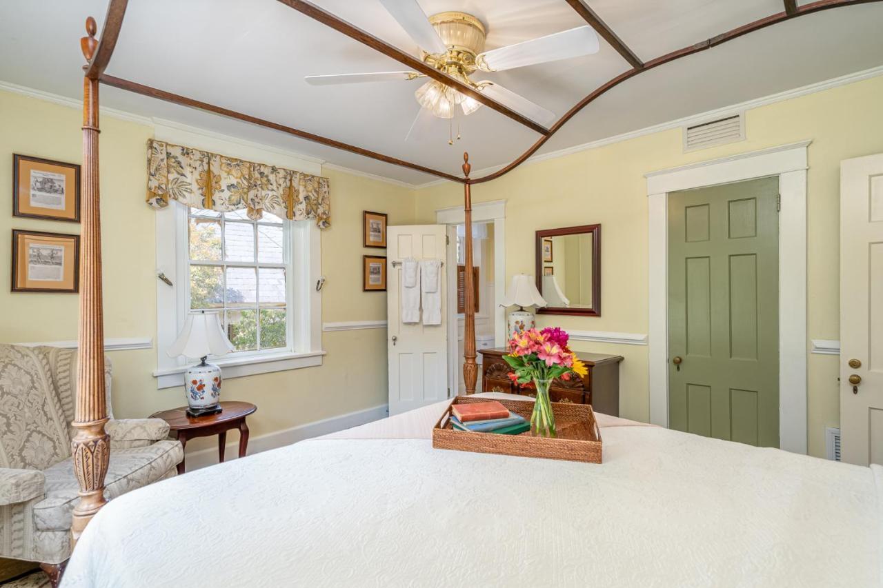 Cedars Of Williamsburg Bed & Breakfast Bagian luar foto
