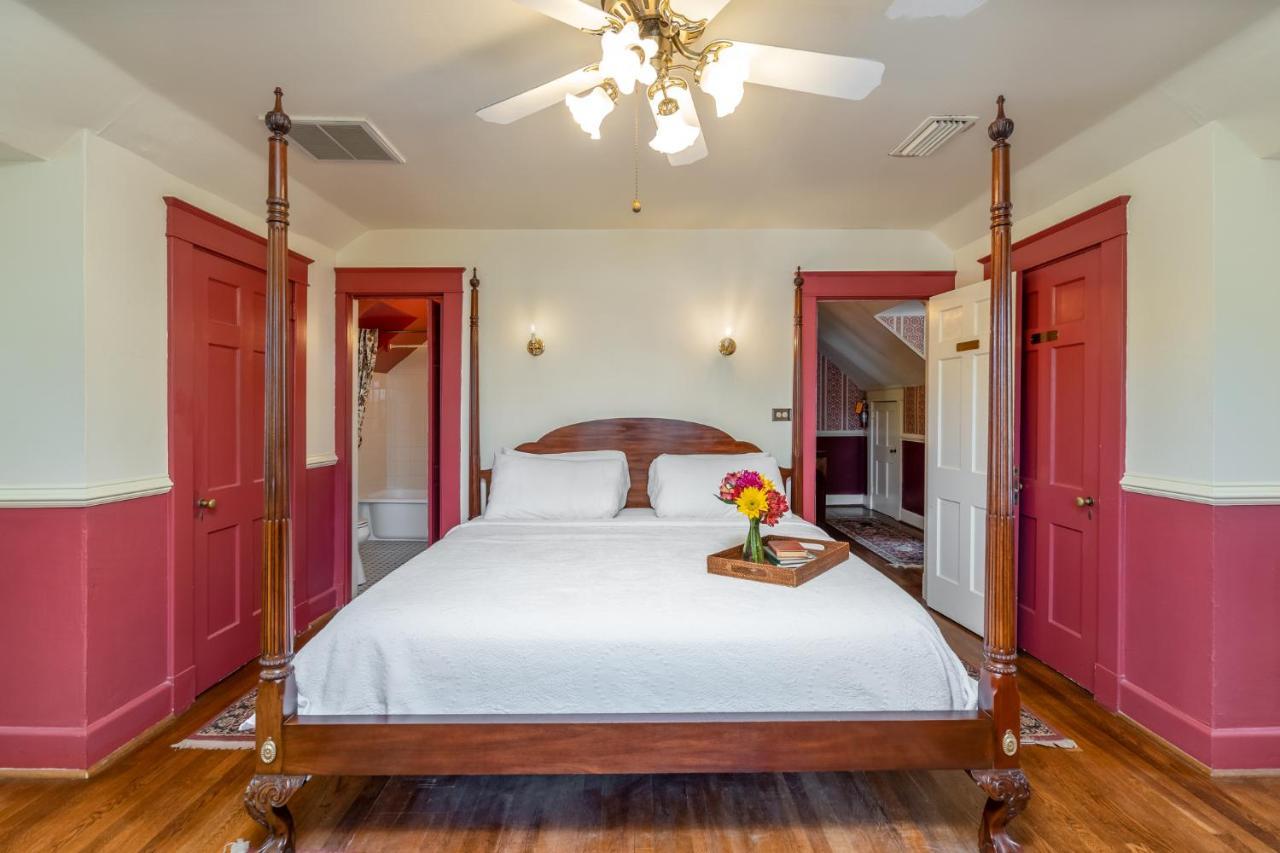 Cedars Of Williamsburg Bed & Breakfast Bagian luar foto