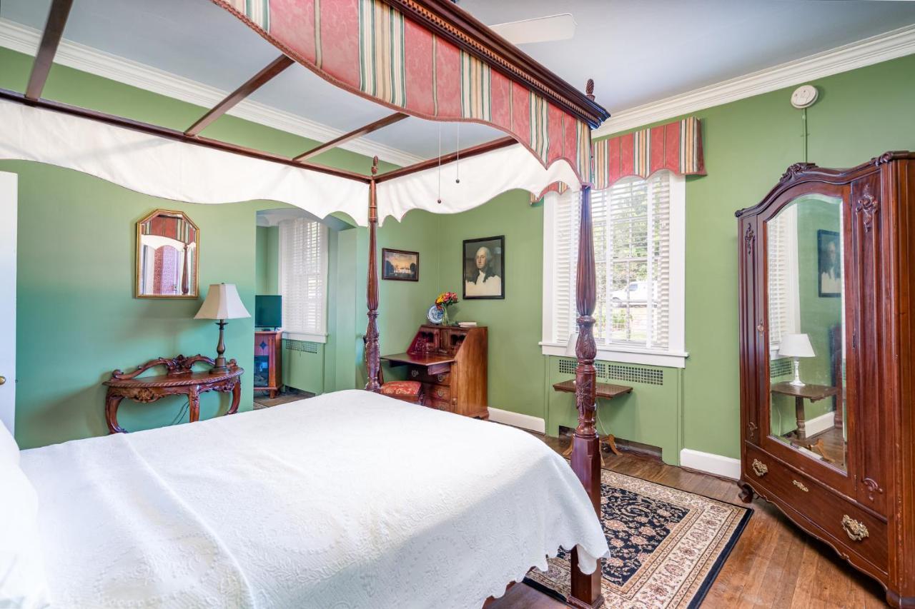 Cedars Of Williamsburg Bed & Breakfast Bagian luar foto