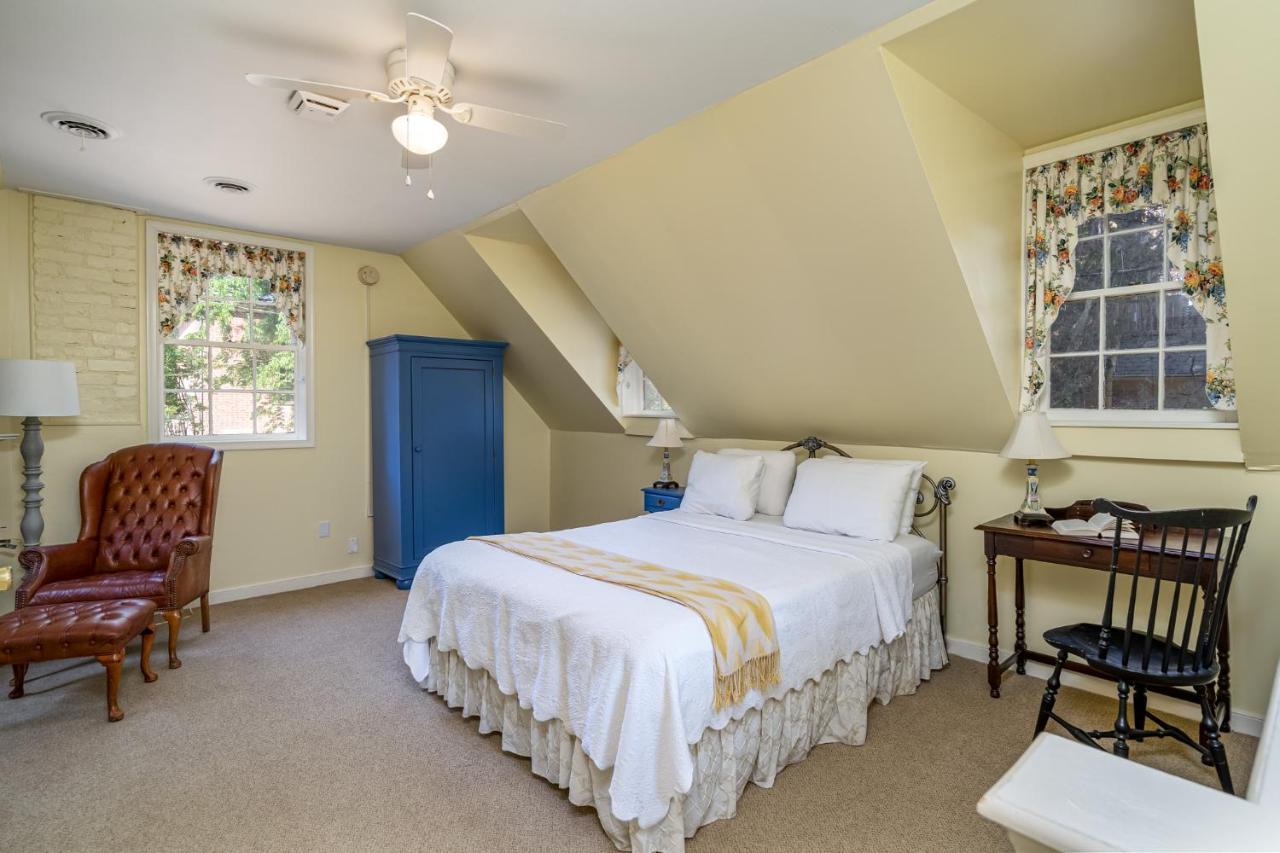 Cedars Of Williamsburg Bed & Breakfast Bagian luar foto