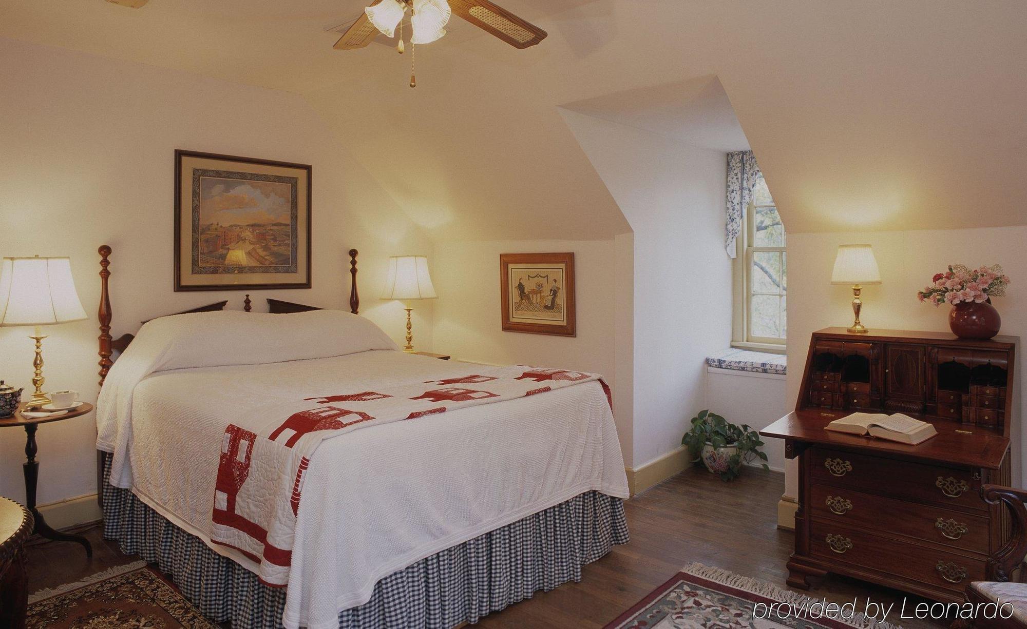 Cedars Of Williamsburg Bed & Breakfast Bagian luar foto